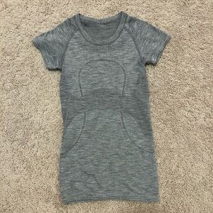 Lulu Lemon Swiftly Tech Short Sleeve
